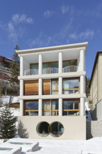 Facade of a modern style chalet