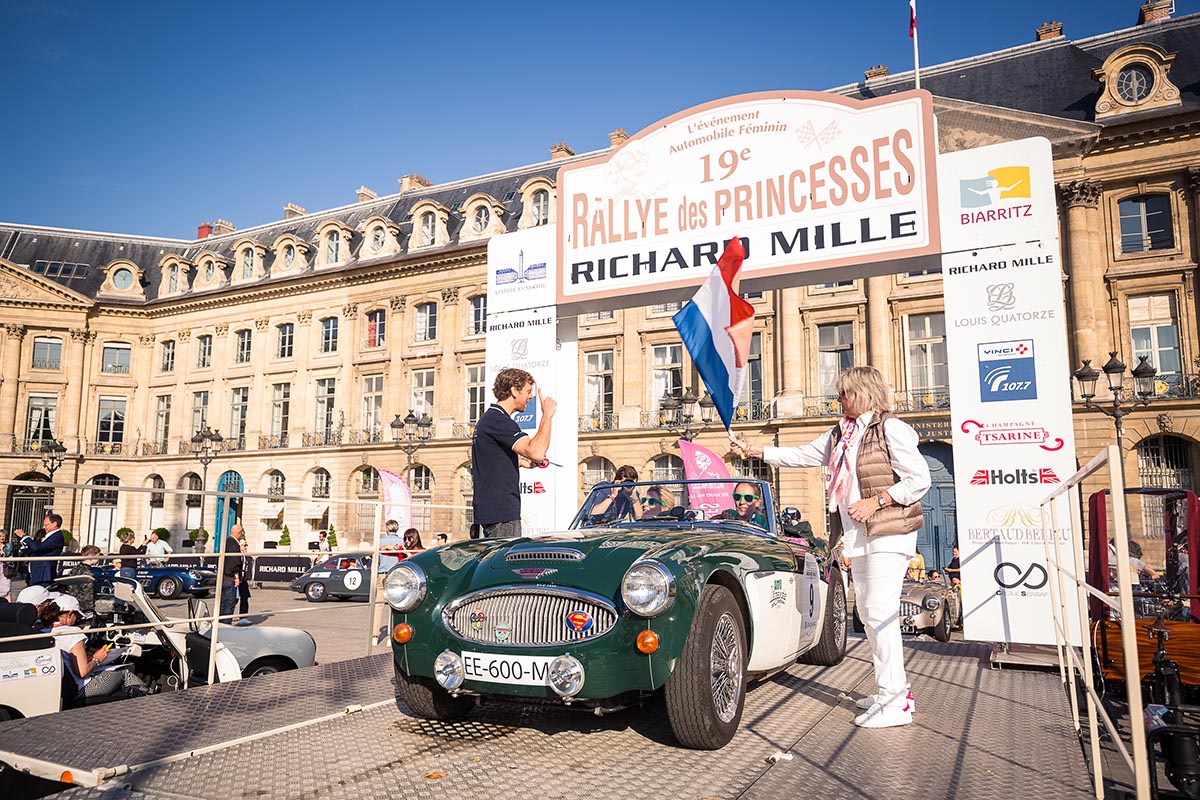 Rallye Des Princesses Richard Mille starting line