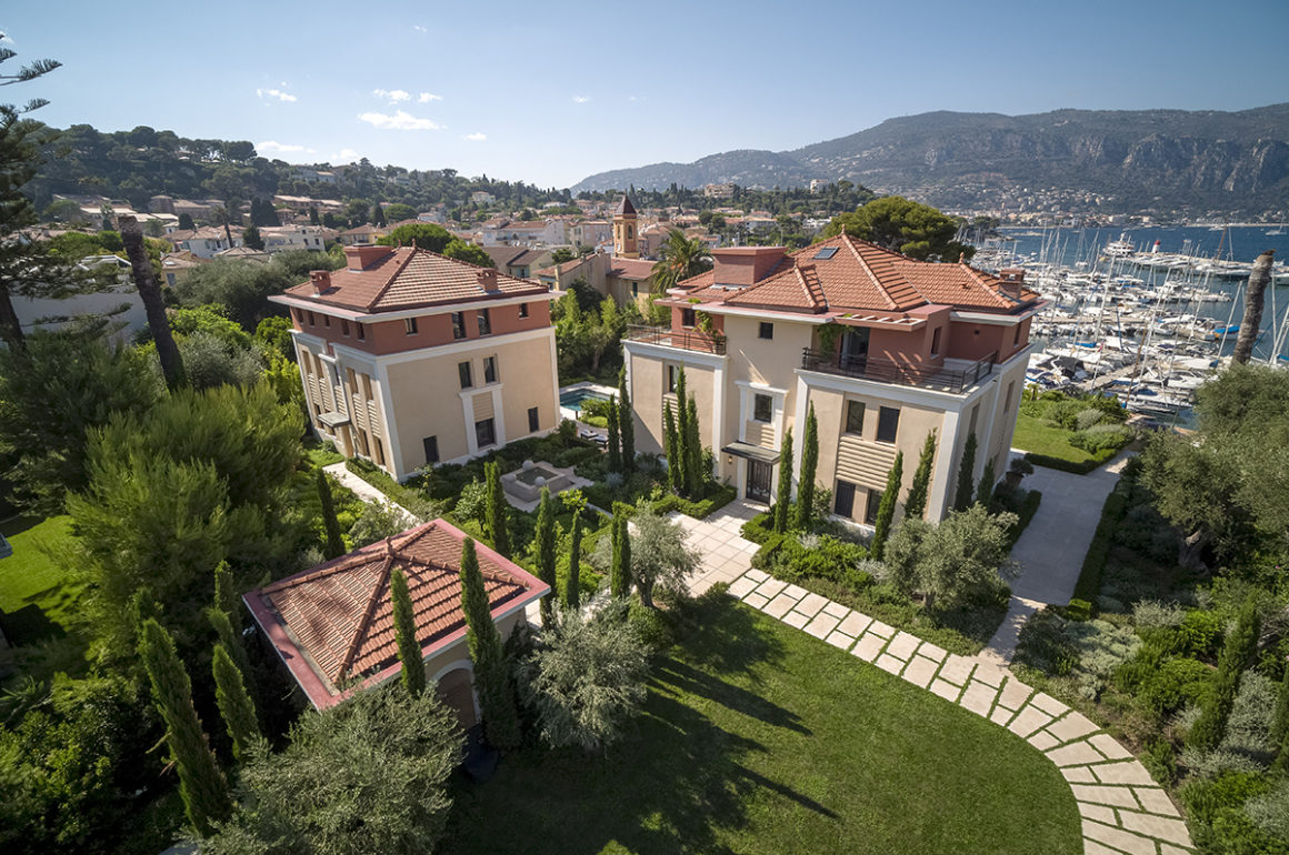 Luxurious villa property