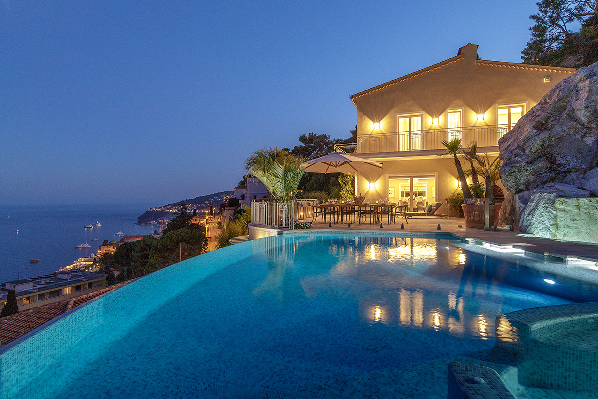 Luxurious holiday villa with outdoor pool