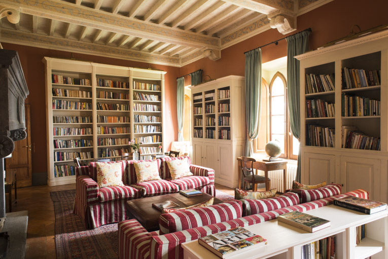 Luxurious library room
