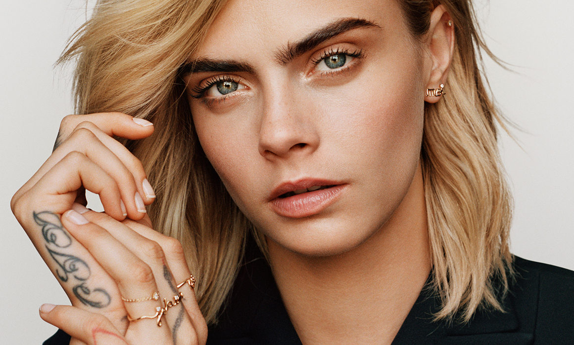 Cara Delevinge in jewellery campagin