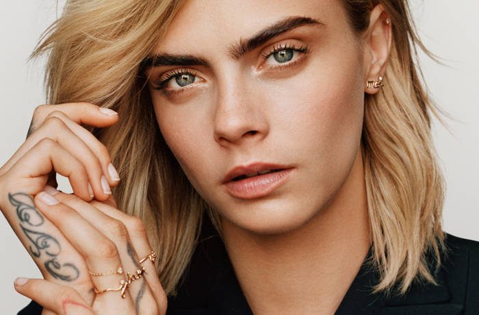 Cara Delevinge in jewellery campagin