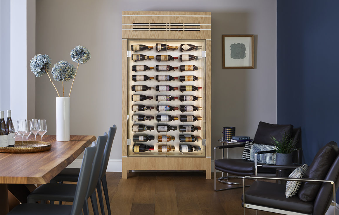 Standing wine cabinet