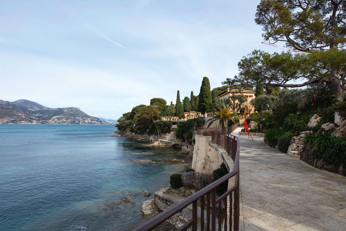 Ocean promenade and villa