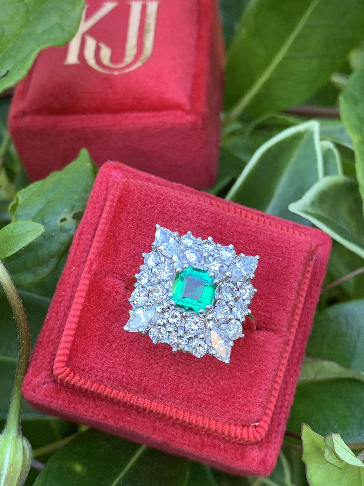 emerald and diamond ring