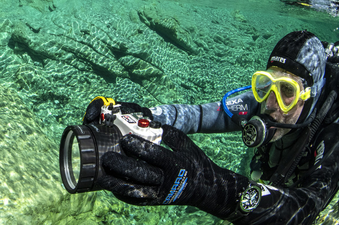 underwater photographer diver