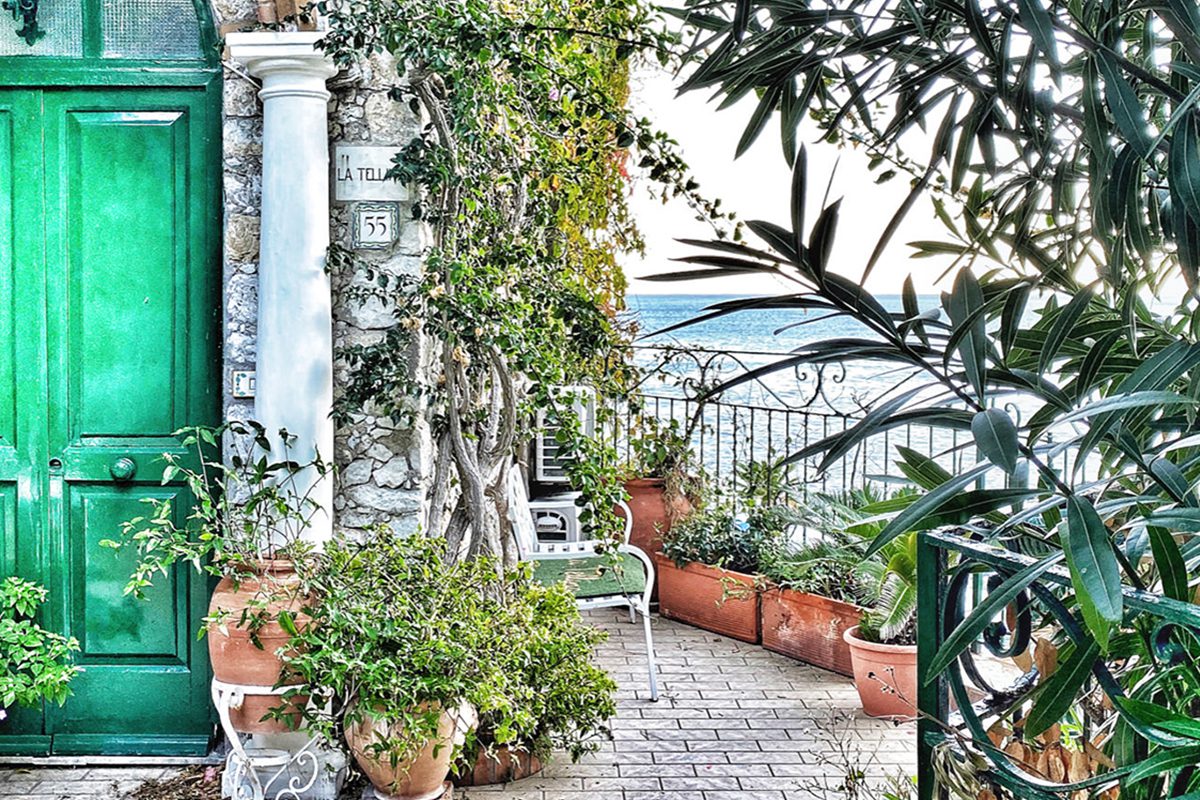 Artistic Escapism: Maryam Eisler’s spellbinding portraits of Capri