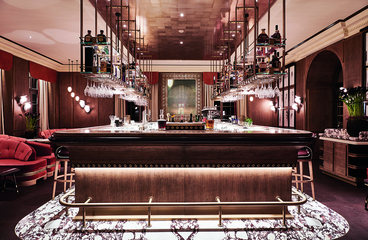 elegant cocktail bar