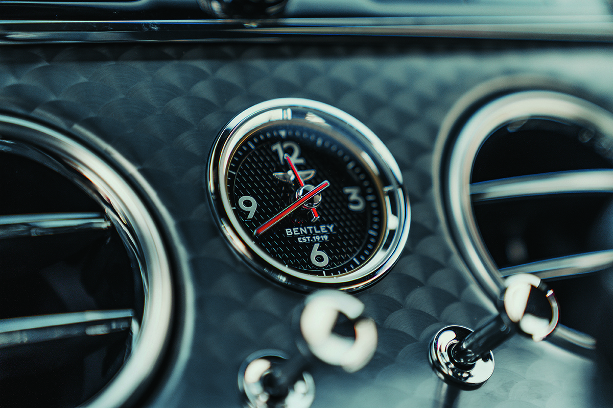 clock in a car