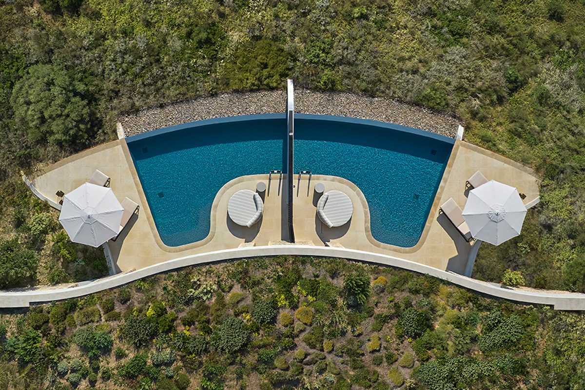 Mandarin Oriental opens on Costa Navarino, Greece